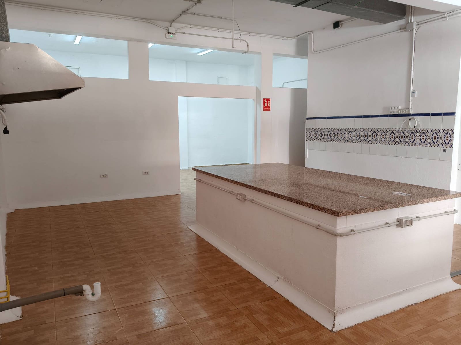 Comercial para arrendar em San Cristobal de La Laguna - 750 € (Ref: 9574637)