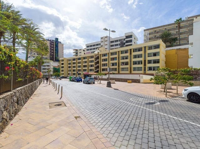 Kaupallinen myytävänä paikassa Playa del Inglés, San Bartolomé de Tirajana - 700 000 € (Ref: 9586515)