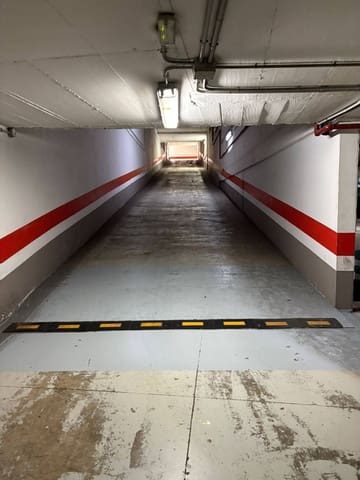 Garage for rent in Guanarteme, Las Palmas de Gran Canaria - € 120 (Ref: 9599546)