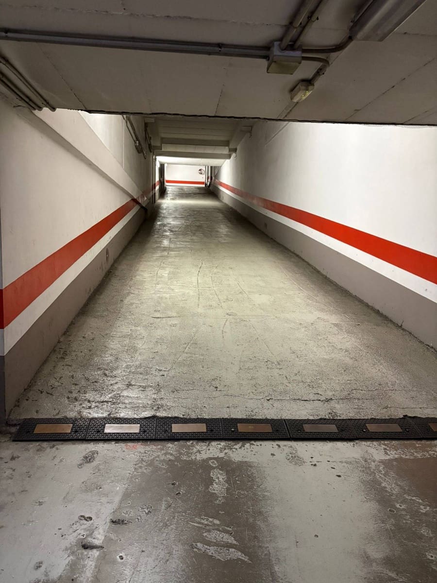 Autotalli vuokrattavana paikassa Las Palmas de Gran Canaria - 120 € (Ref: 9599546)