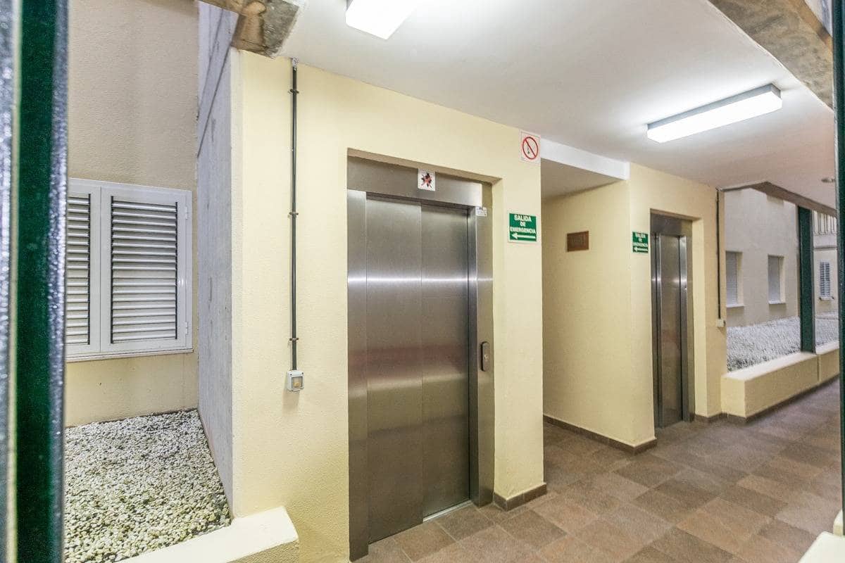 3 makuuhuone Asunto myytävänä paikassa Las Palmas de Gran Canaria mukana 
autotalli - 210 000 € (Ref: 9599548)