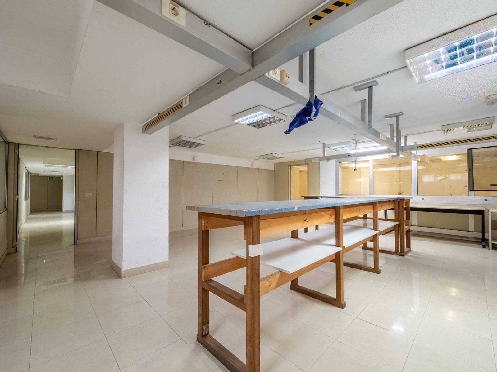 Kommersiell till salu i Las Palmas de Gran Canaria med garage - 320 000 € (Ref: 9604982)