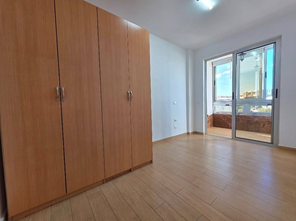 Apartamento de 2 habitaciones en Telde en alquiler - 900 € (Ref: 9604984)
