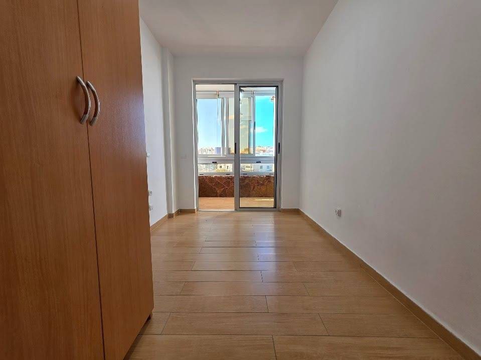 Apartamento de 2 habitaciones en Telde en alquiler - 900 € (Ref: 9604984)