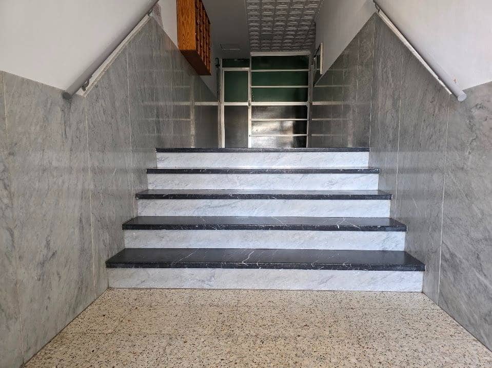 Apartamento de 2 habitaciones en Telde en alquiler - 900 € (Ref: 9604984)