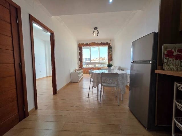 Apartamento de 2 habitaciones en Telde en alquiler - 900 € (Ref: 9604984)