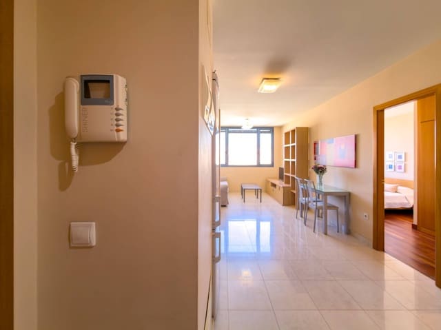 1 sypialnia Apartament na sprzedaż w Los Llanos, Santa Cruz de Tenerife z garażem - 284 900 € (Ref: 9604985)