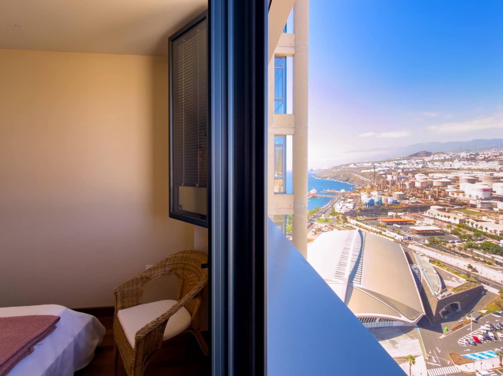 1 bedroom Apartment for sale in Santa Cruz de Tenerife with garage - € 284,900 (Ref: 9604985)