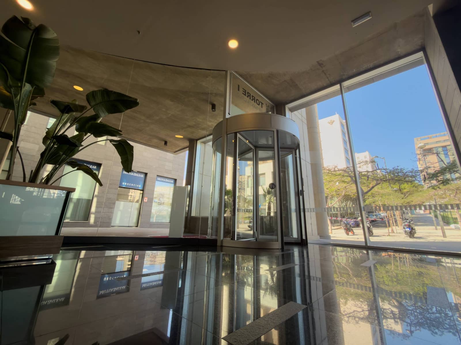 1 bedroom Apartment for sale in Santa Cruz de Tenerife with garage - € 284,900 (Ref: 9604985)