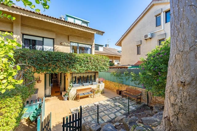 4 soveværelse Lejlighed til salg i Santa Brígida med garage - € 580.000 (Ref: 9604986)