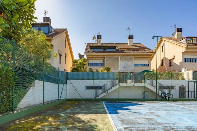 4 sypialnia Apartament na sprzedaż w Santa Brígida z garażem - 580 000 € (Ref: 9604986)