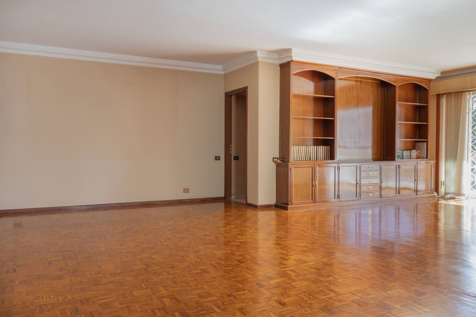 10 bedroom Villa for sale in Santa Cruz de Tenerife with garage - € 1,995,000 (Ref: 9604987)