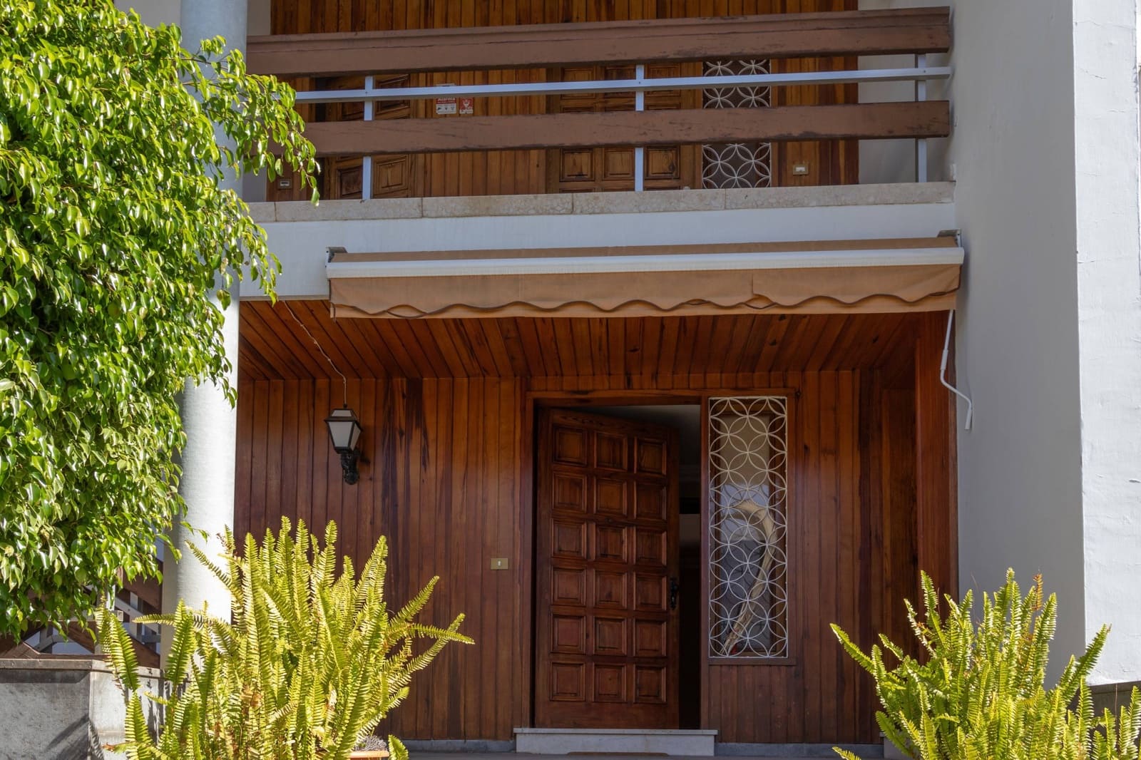 10 bedroom Villa for sale in Santa Cruz de Tenerife with garage - € 1,995,000 (Ref: 9604987)