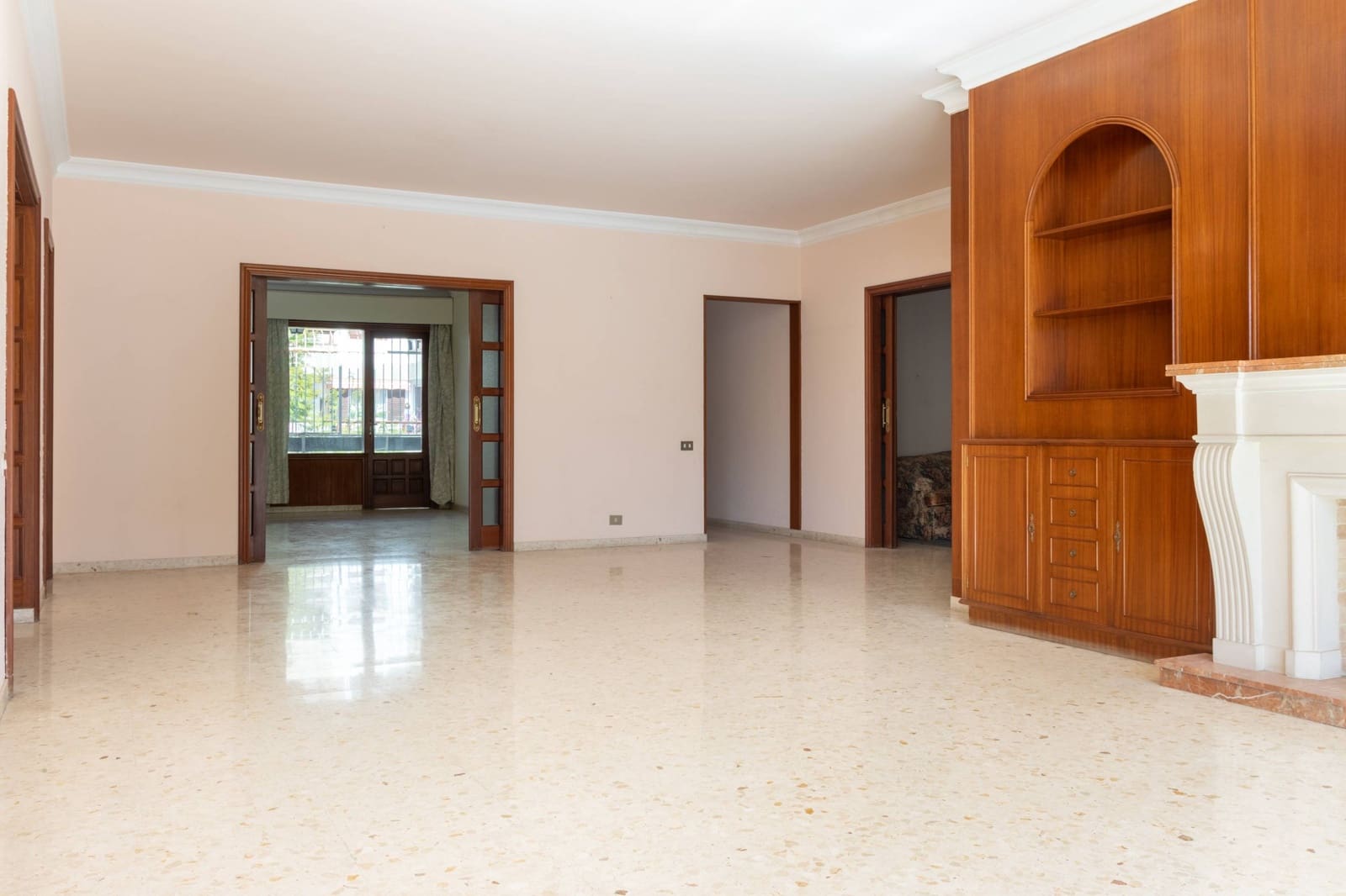 10 bedroom Villa for sale in Santa Cruz de Tenerife with garage - € 1,995,000 (Ref: 9604987)