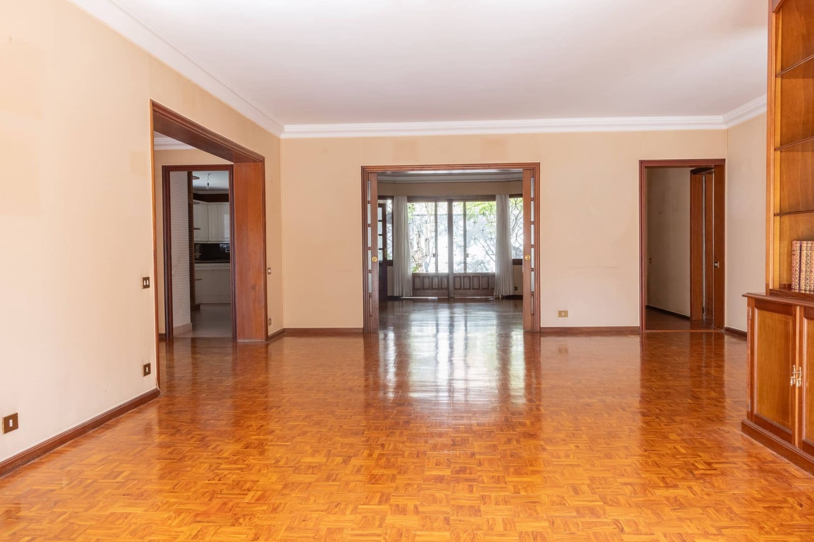 10 bedroom Villa for sale in Santa Cruz de Tenerife with garage - € 1,995,000 (Ref: 9604987)