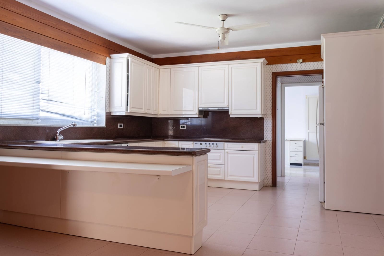 10 bedroom Villa for sale in Santa Cruz de Tenerife with garage - € 1,995,000 (Ref: 9604987)