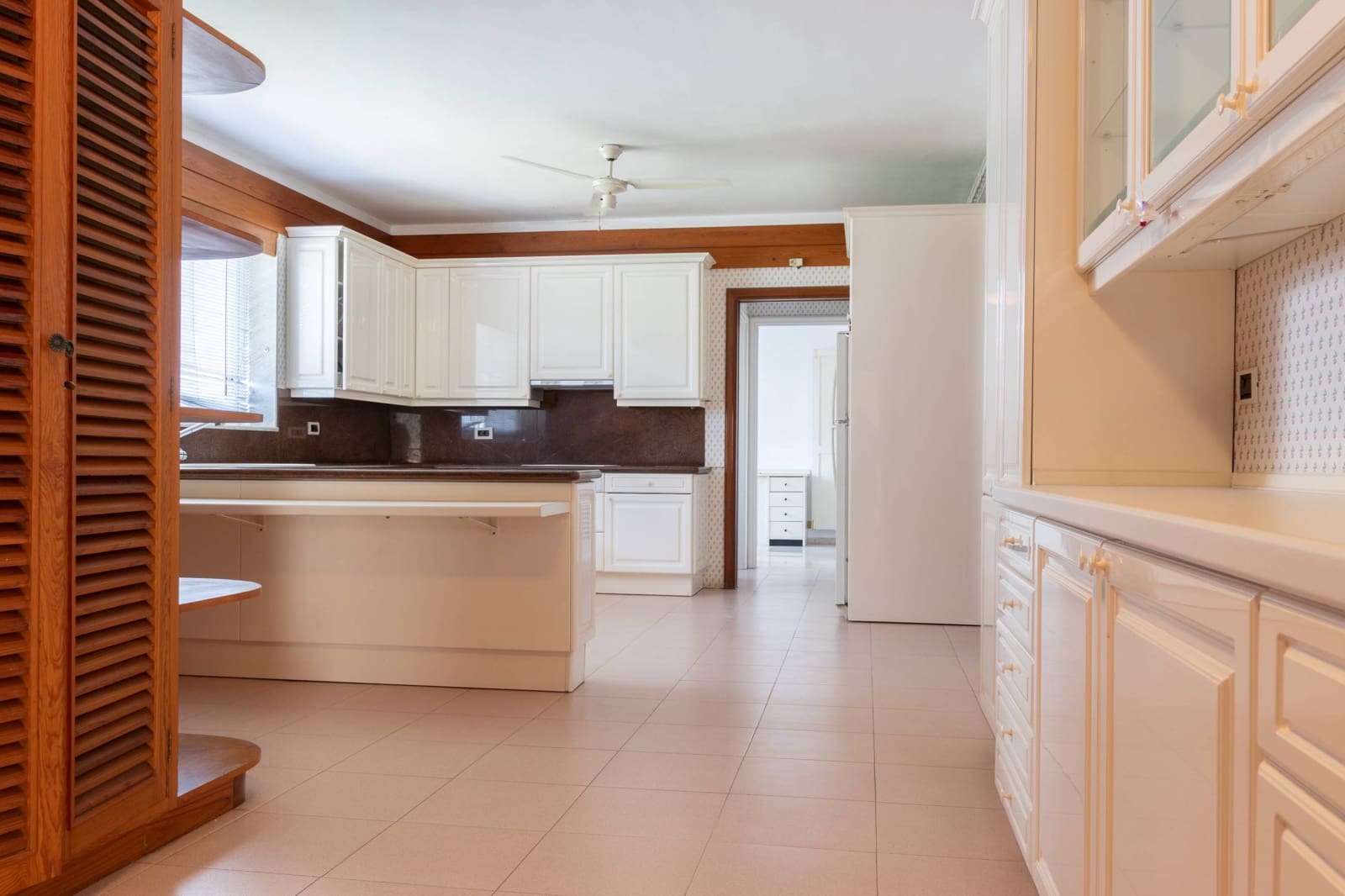 10 bedroom Villa for sale in Santa Cruz de Tenerife with garage - € 1,995,000 (Ref: 9604987)