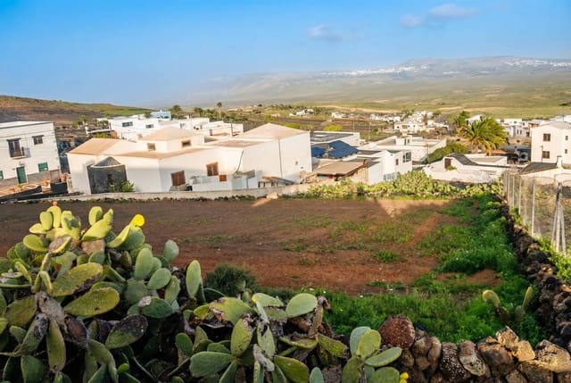 Building Plot for sale in Teguise - € 140,000 (Ref: 9611541)