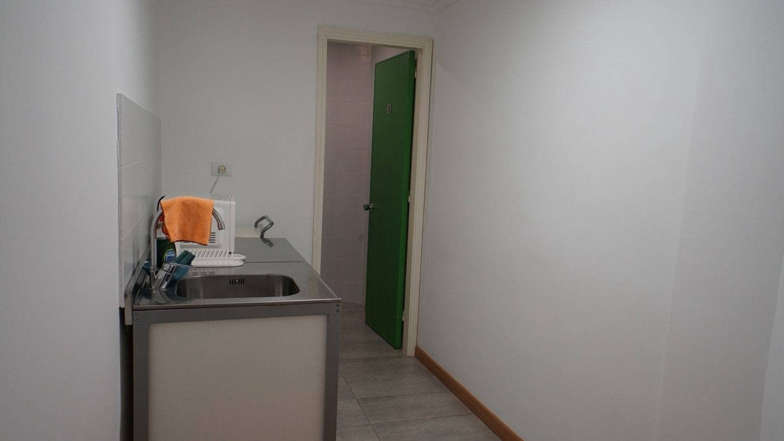Office for rent in Las Palmas de Gran Canaria - € 675 (Ref: 9611544)