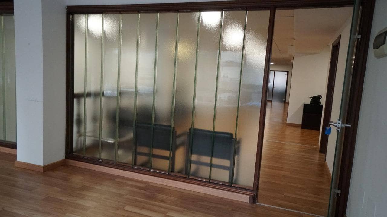 Office for rent in Las Palmas de Gran Canaria - € 675 (Ref: 9611544)