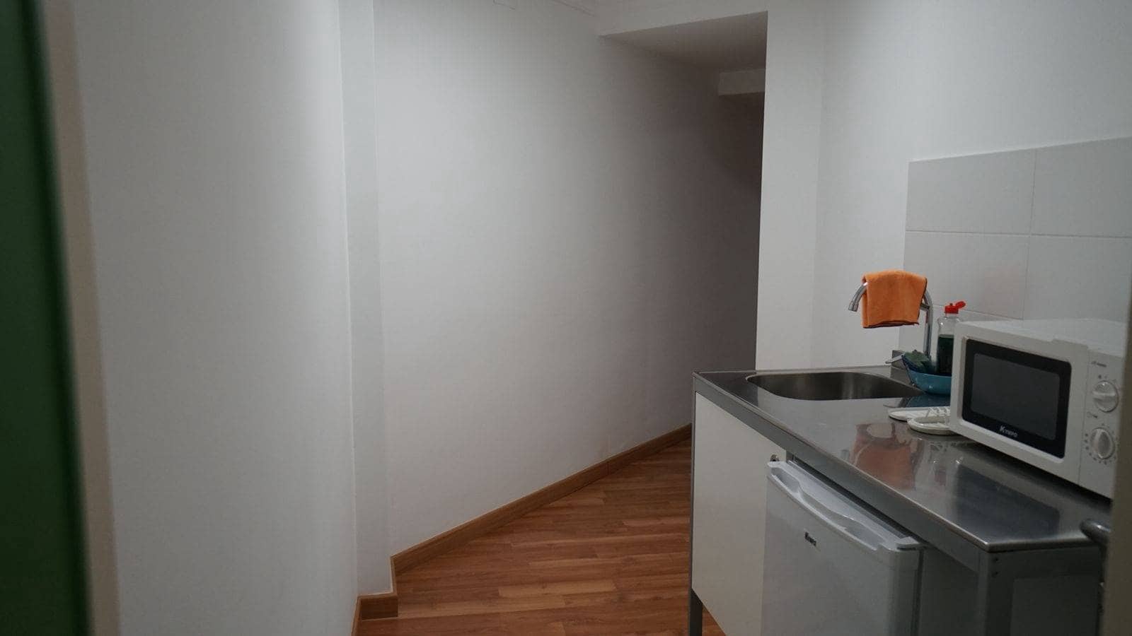 Office for rent in Las Palmas de Gran Canaria - € 675 (Ref: 9611544)