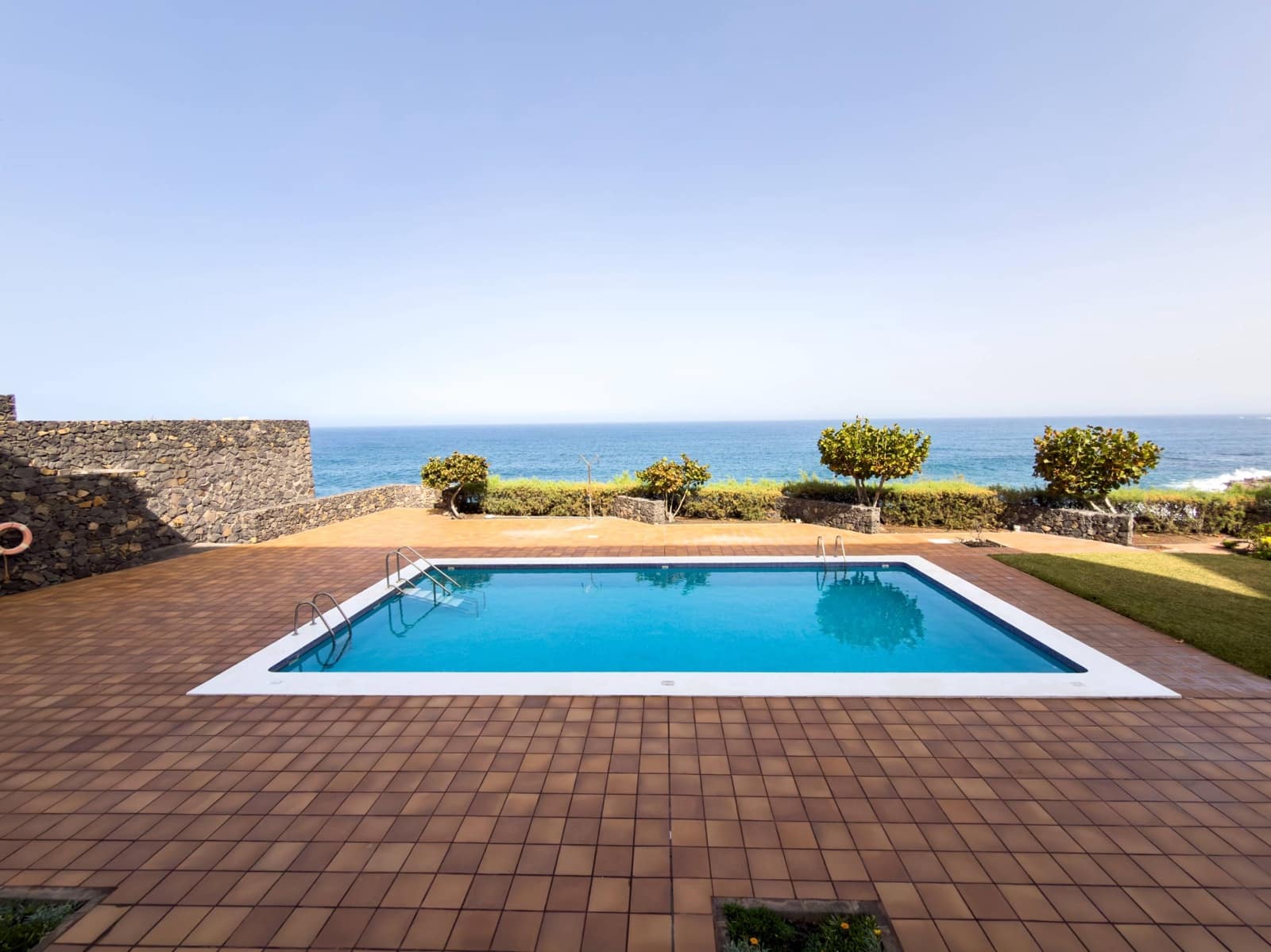 2 bedroom Apartment for sale in Bajamar with pool garage - € 350,000 (Ref: 9611545)