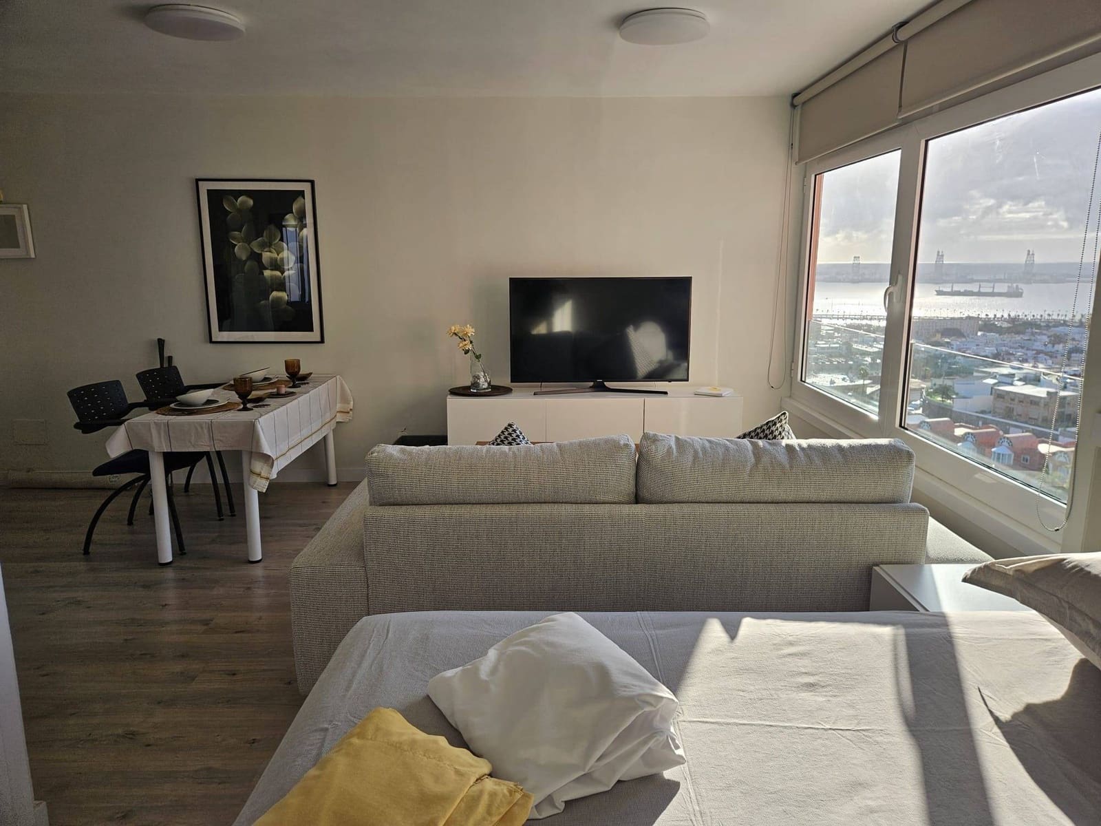 Piso de 1 habitación en Las Palmas de Gran Canaria en alquiler con piscina - 975 € (Ref: 9619234)