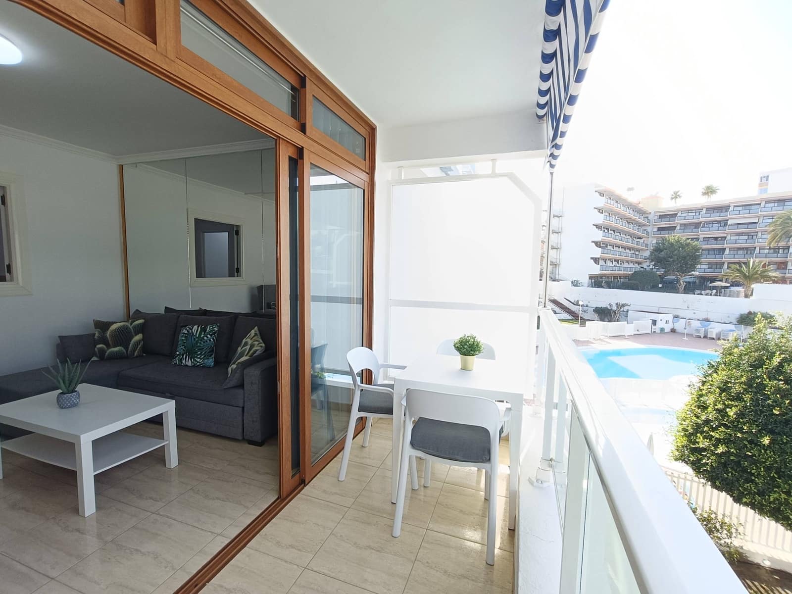 Apartamento de 1 habitación en Playa del Inglés en alquiler con piscina - 1.100 € (Ref: 9619236)