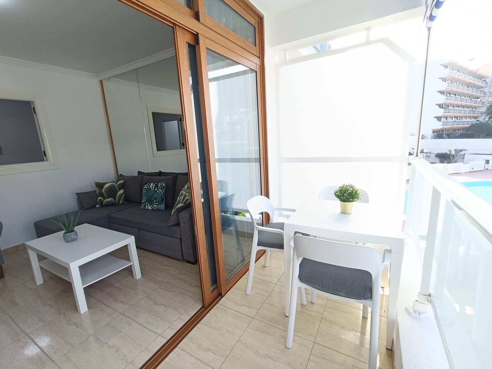 Apartamento de 1 habitación en Playa del Inglés en alquiler con piscina - 1.100 € (Ref: 9619236)