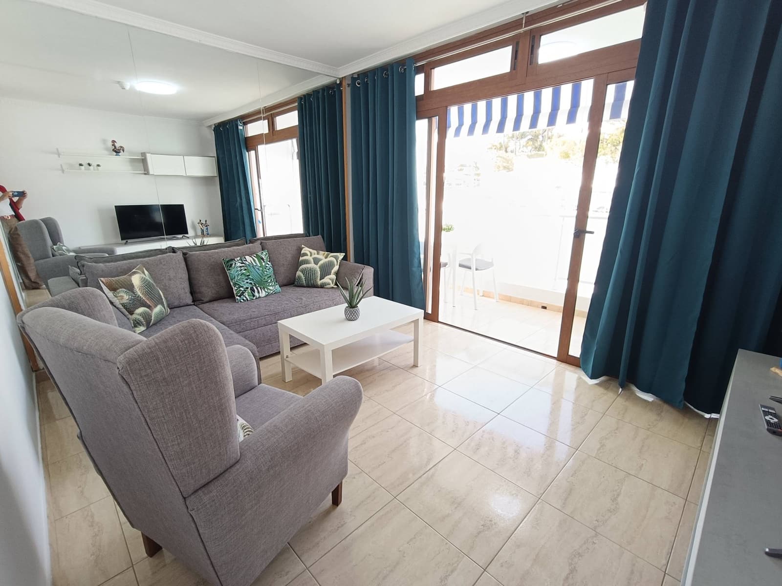 Apartamento de 1 habitación en Playa del Inglés en alquiler con piscina - 1.100 € (Ref: 9619236)