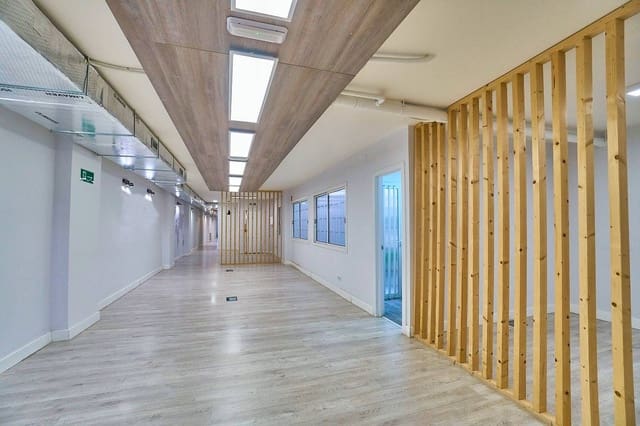 Office for sale in Guanarteme, Las Palmas de Gran Canaria - € 420,000 (Ref: 9627511)