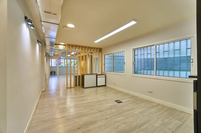 Bureau à vendre à Guanarteme, Las Palmas de Gran Canaria - 420 000 € (Ref: 9627511)