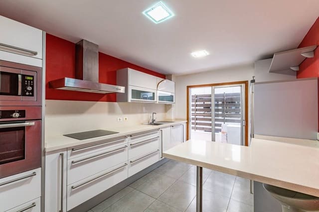 3 sovrum Lägenhet till salu i Arenales - Lugo - Avda. Marítima, Las Palmas de Gran Canaria med garage - 320 000 € (Ref: 9634272)