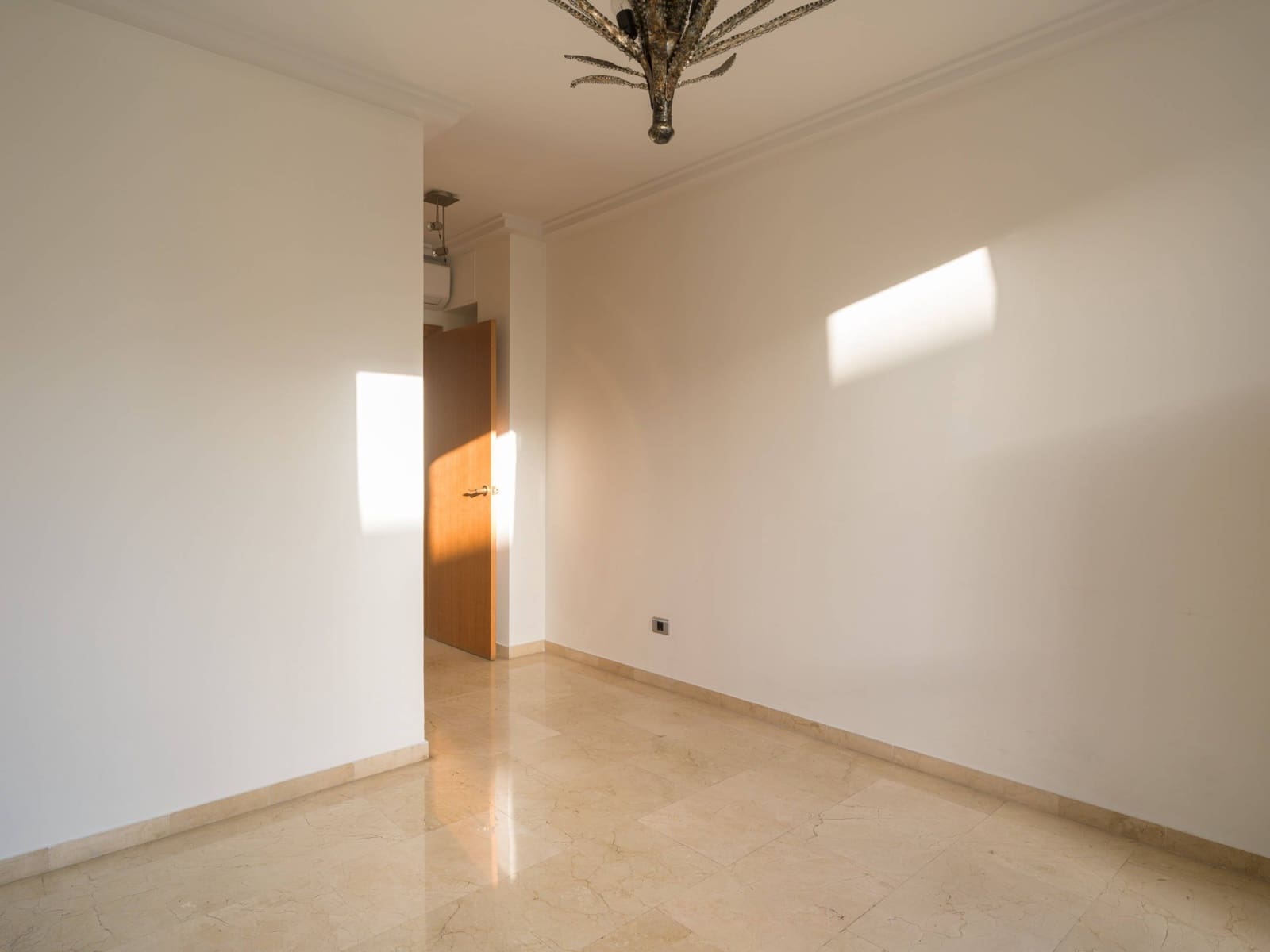 3 Zimmer Wohnung zu verkaufen in Las Palmas de Gran Canaria mit Garage - 850.000 € (Ref: 9637614)