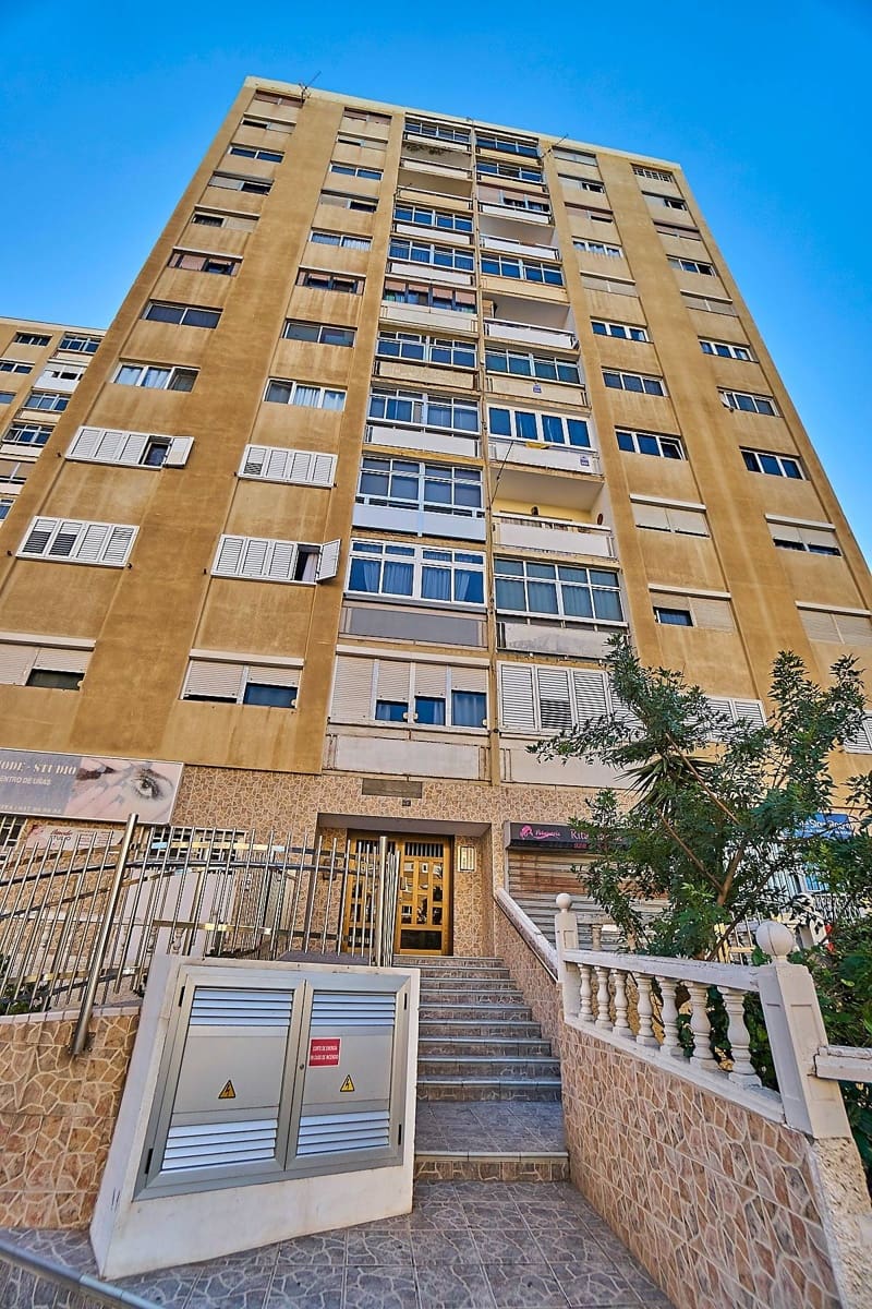 4 camera da letto Appartamento in vendita in Las Palmas de Gran Canaria - 185.000 € (Rif: 9659442)