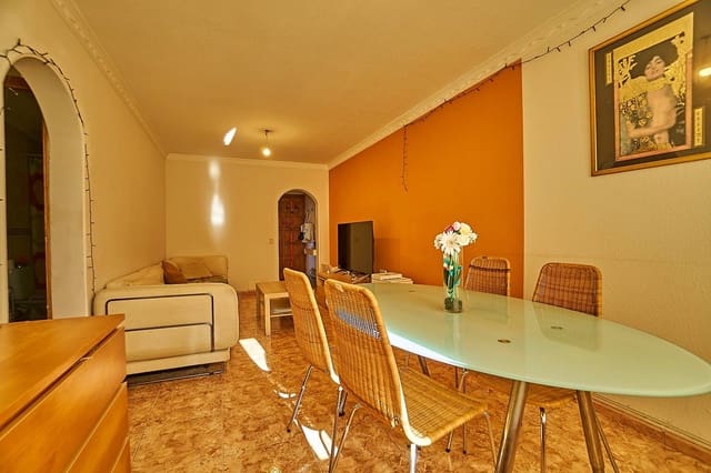 4 makuuhuone Asunto myytävänä paikassa La Feria, Las Palmas de Gran Canaria - 185 000 € (Ref: 9659442)