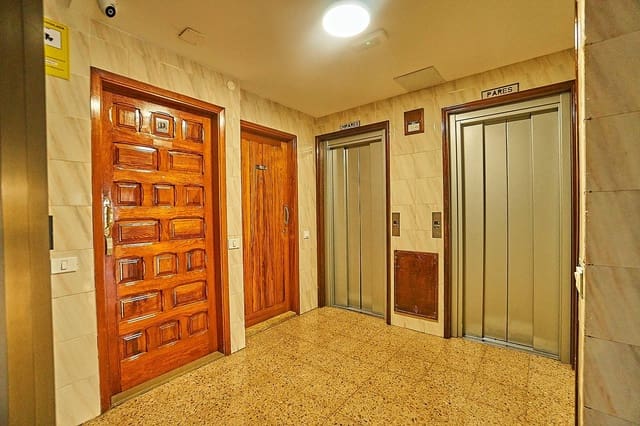 4 bedroom Flat for sale in La Feria, Las Palmas de Gran Canaria - € 179,990 (Ref: 9659442)