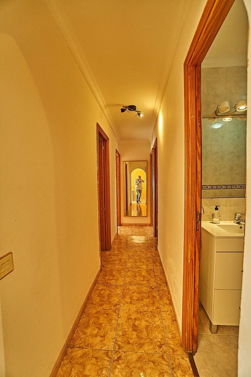 4 soverom Leilighet til salgs i Las Palmas de Gran Canaria - € 179 990 (Ref: 9659442)