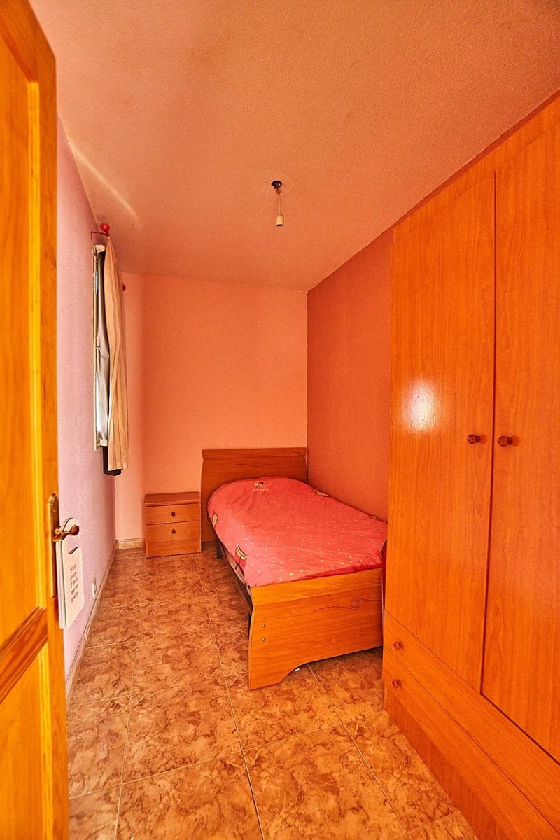 4 soverom Leilighet til salgs i Las Palmas de Gran Canaria - € 179 990 (Ref: 9659442)