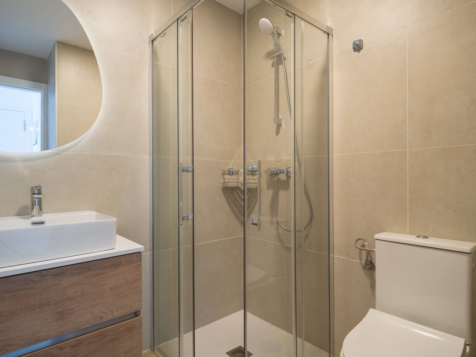 2 soverom Leilighet til leie i Las Palmas de Gran Canaria - € 1 300 (Ref: 9659443)