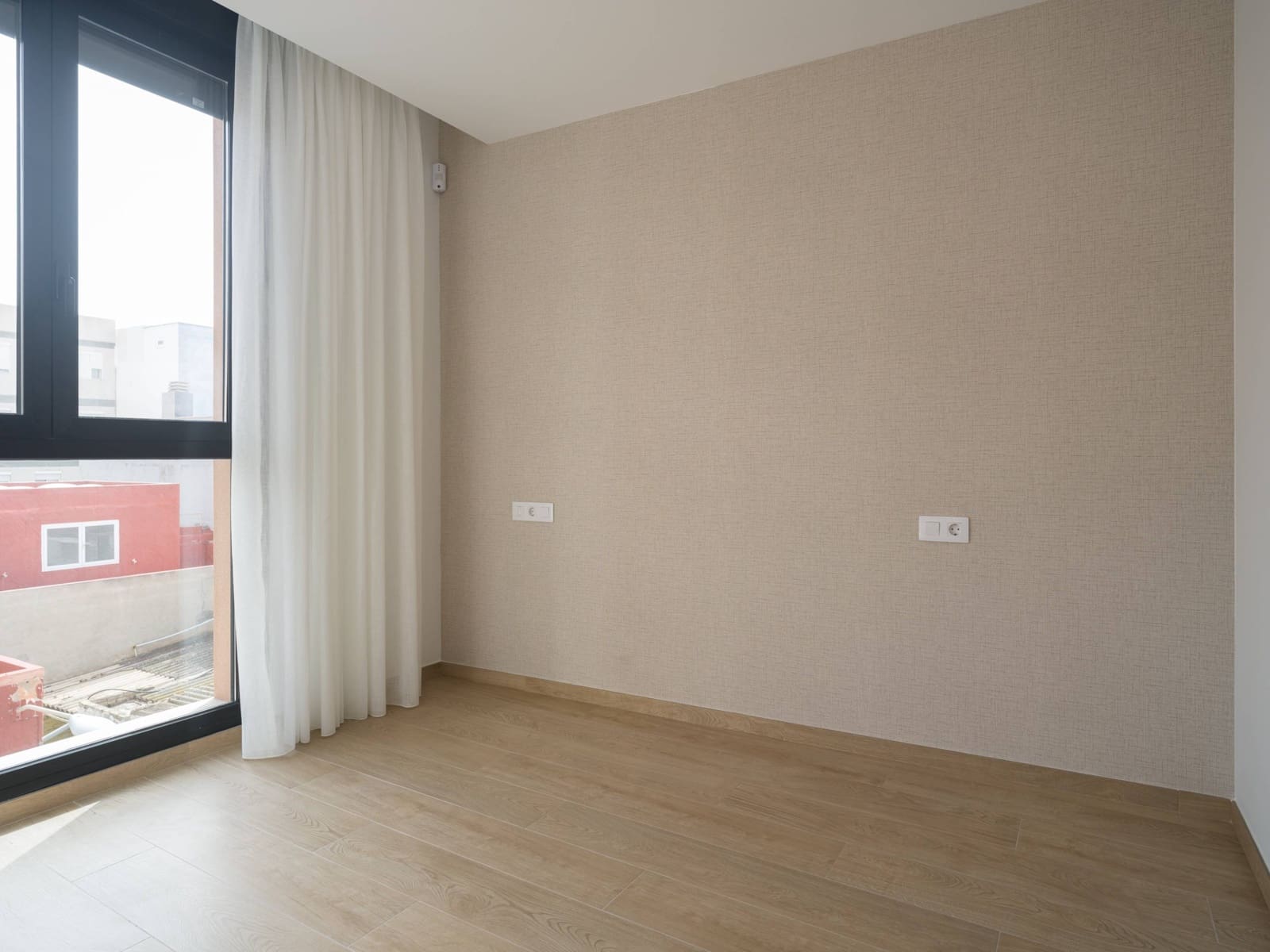 2 soverom Leilighet til leie i Las Palmas de Gran Canaria - € 1 300 (Ref: 9659443)