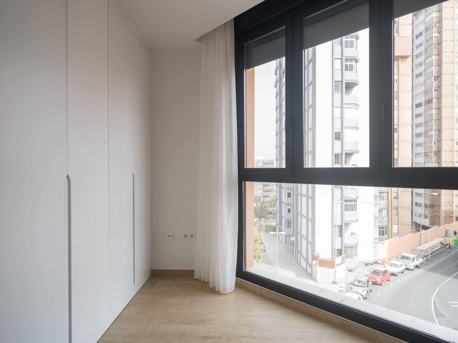 2 soverom Leilighet til leie i Las Palmas de Gran Canaria - € 1 300 (Ref: 9659443)