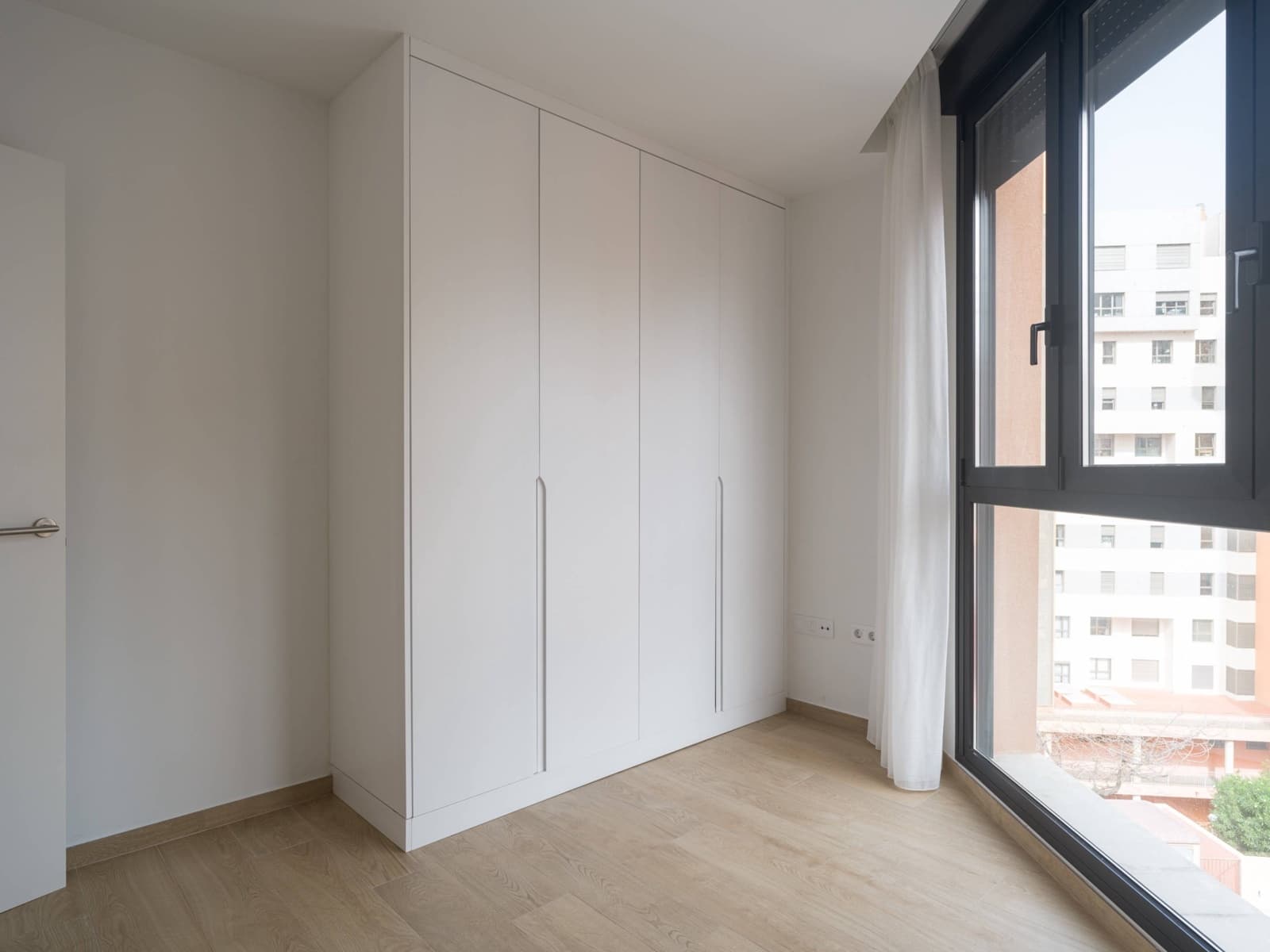 2 soverom Leilighet til leie i Las Palmas de Gran Canaria - € 1 300 (Ref: 9659443)