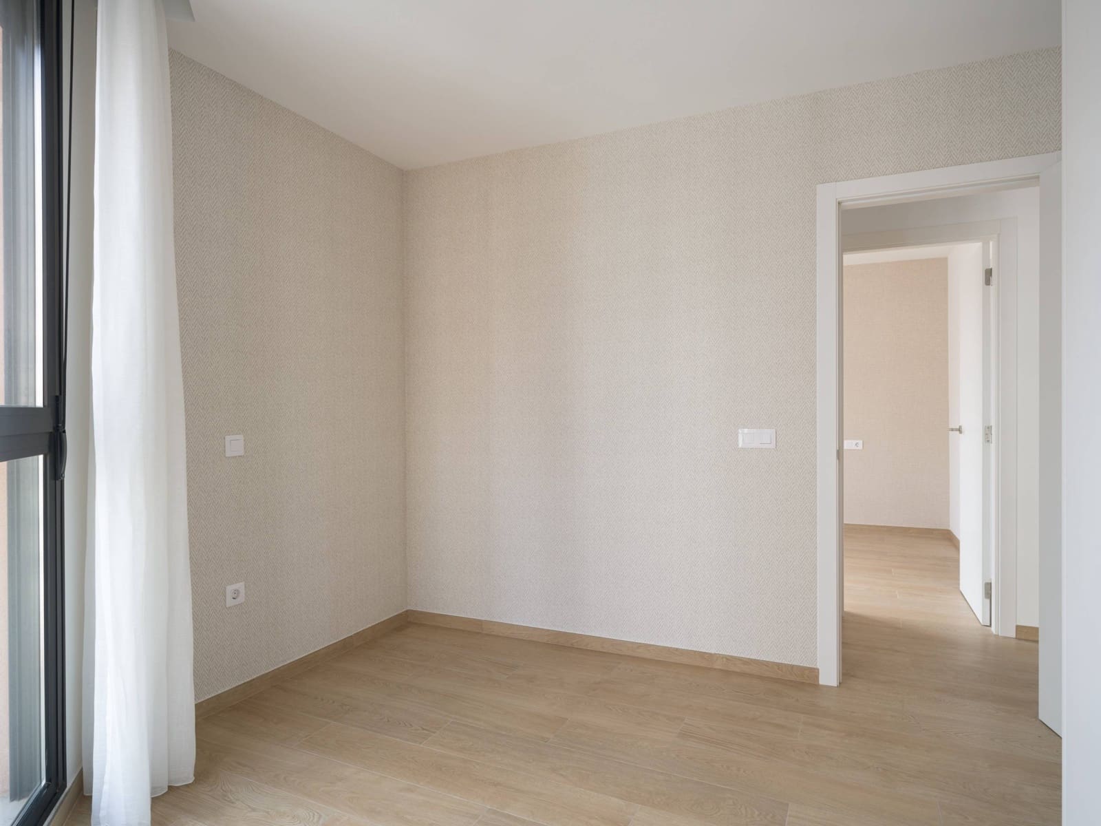 2 soverom Leilighet til leie i Las Palmas de Gran Canaria - € 1 300 (Ref: 9659443)