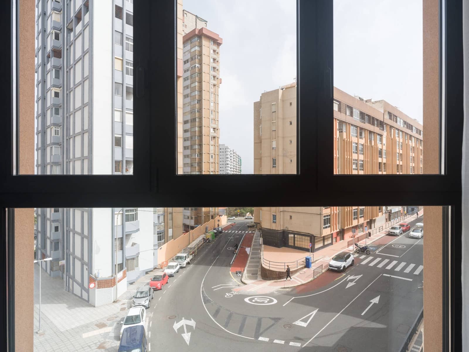 2 soverom Leilighet til leie i Las Palmas de Gran Canaria - € 1 300 (Ref: 9659443)