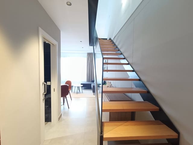 1 sypialnia Penthouse do wynajęcia w Las Palmas de Gran Canaria - 1 500 € (Ref: 9659444)