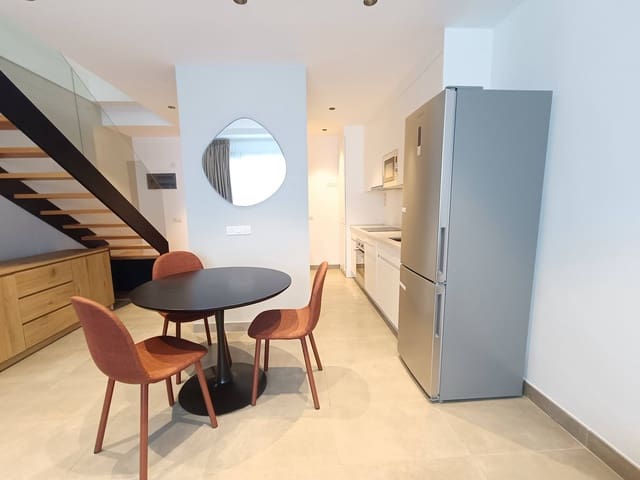 1 sypialnia Penthouse do wynajęcia w Las Palmas de Gran Canaria - 1 500 € (Ref: 9659444)