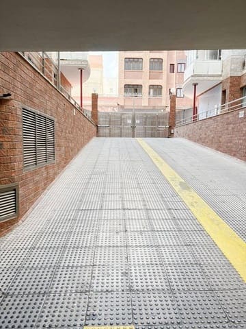 Garage à vendre à Las Palmas de Gran Canaria - 50 000 € (Ref: 9666506)