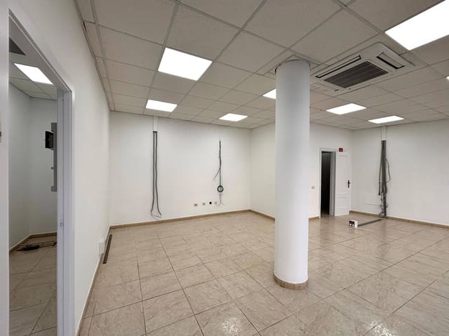 Erhverv til leje i Güímar - € 800 (Ref: 9670647)