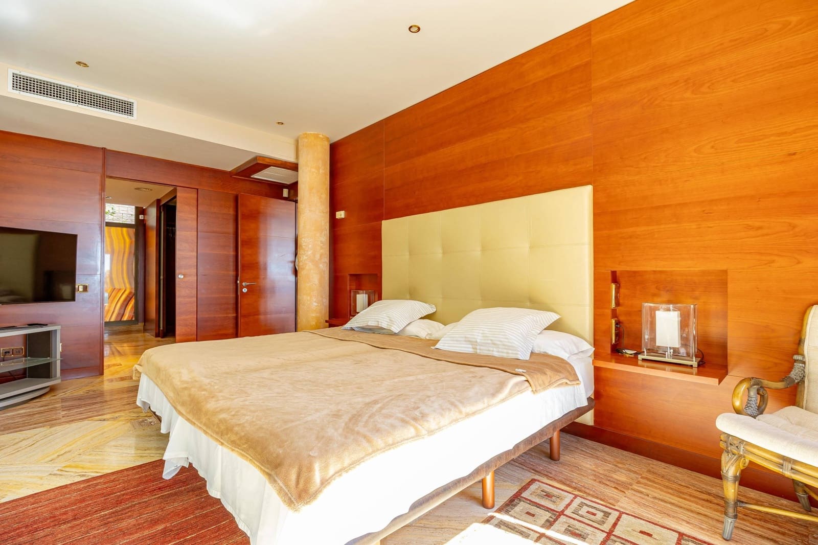 5 Zimmer Villa zu verkaufen in San Bartolome de Tirajana mit Pool Garage - 3.200.000 € (Ref: 9670648)